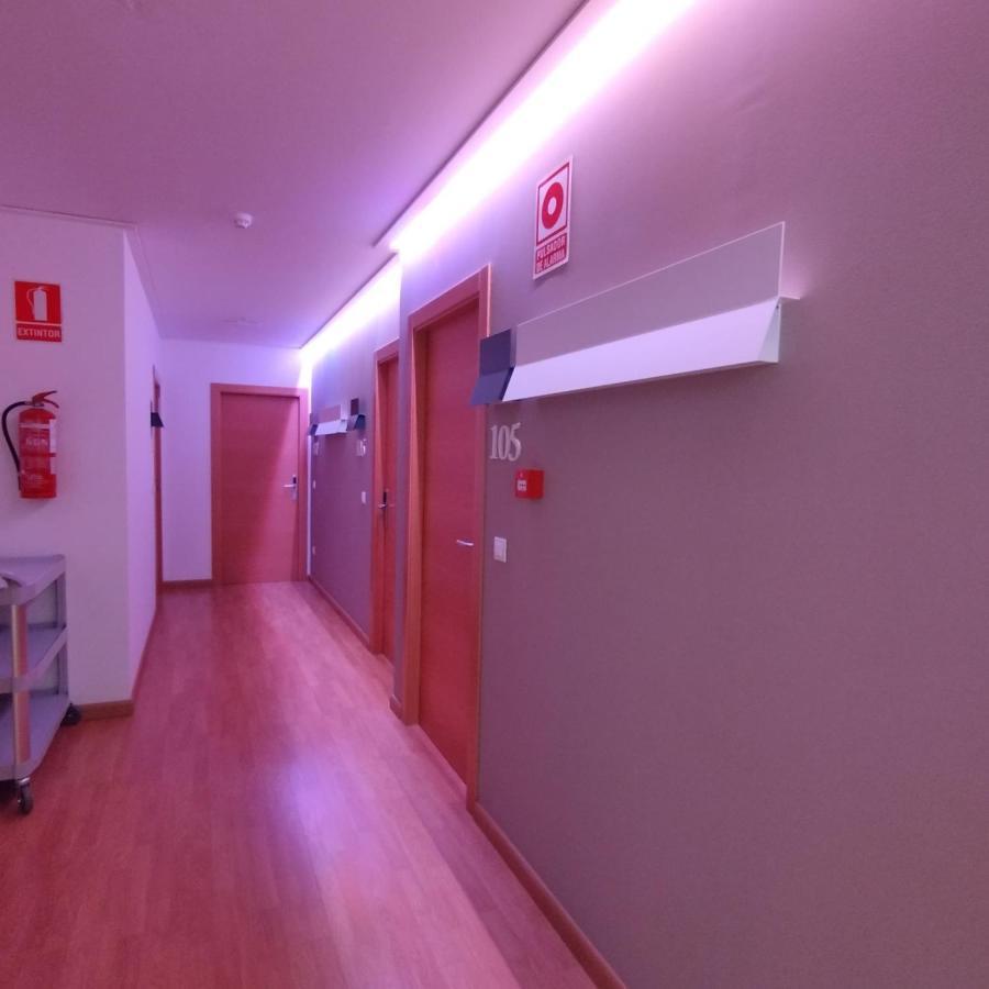 Hello Villarreal Suites Vila-real Bagian luar foto
