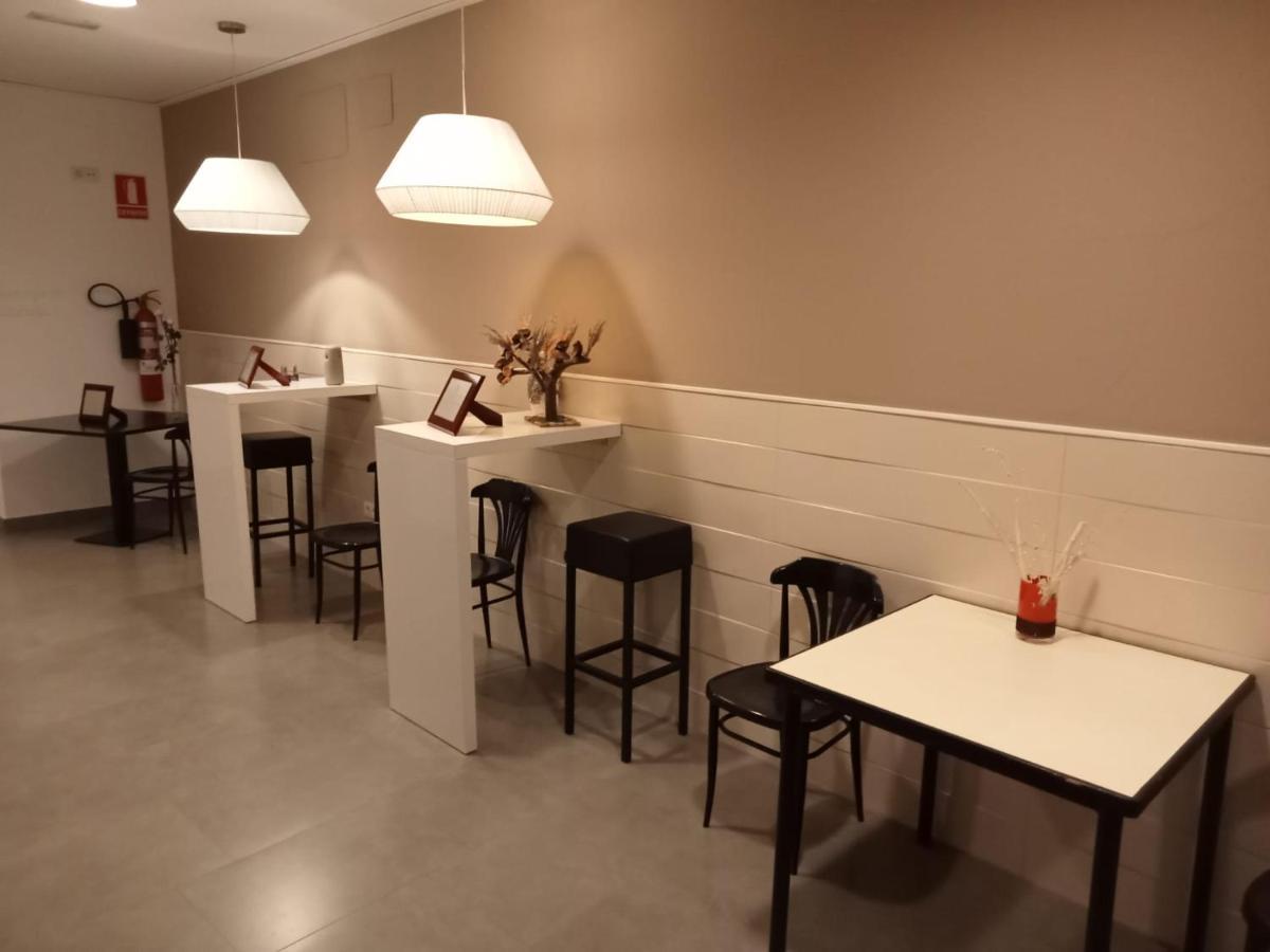 Hello Villarreal Suites Vila-real Bagian luar foto