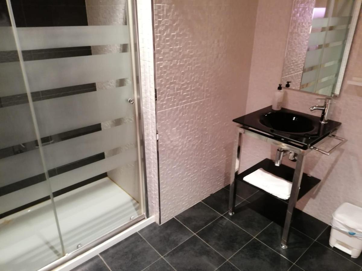 Hello Villarreal Suites Vila-real Bagian luar foto