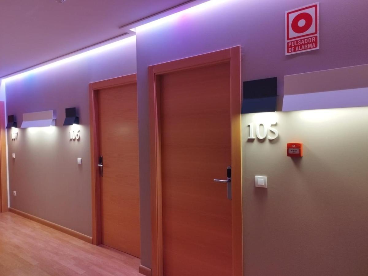 Hello Villarreal Suites Vila-real Bagian luar foto