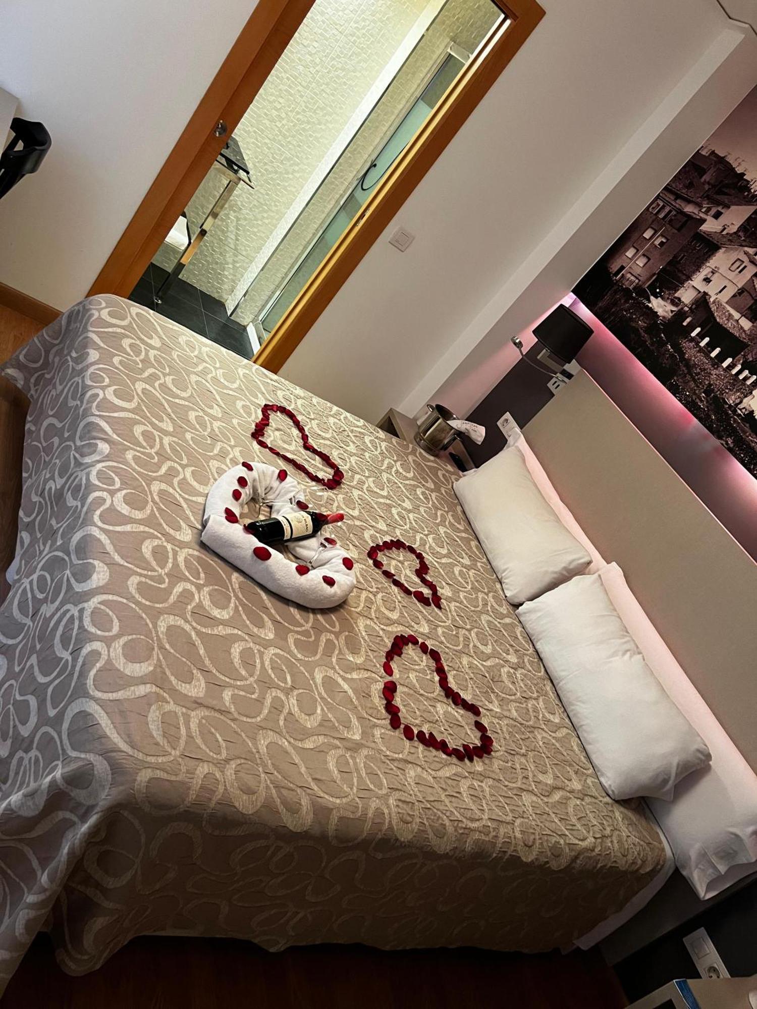 Hello Villarreal Suites Vila-real Bagian luar foto
