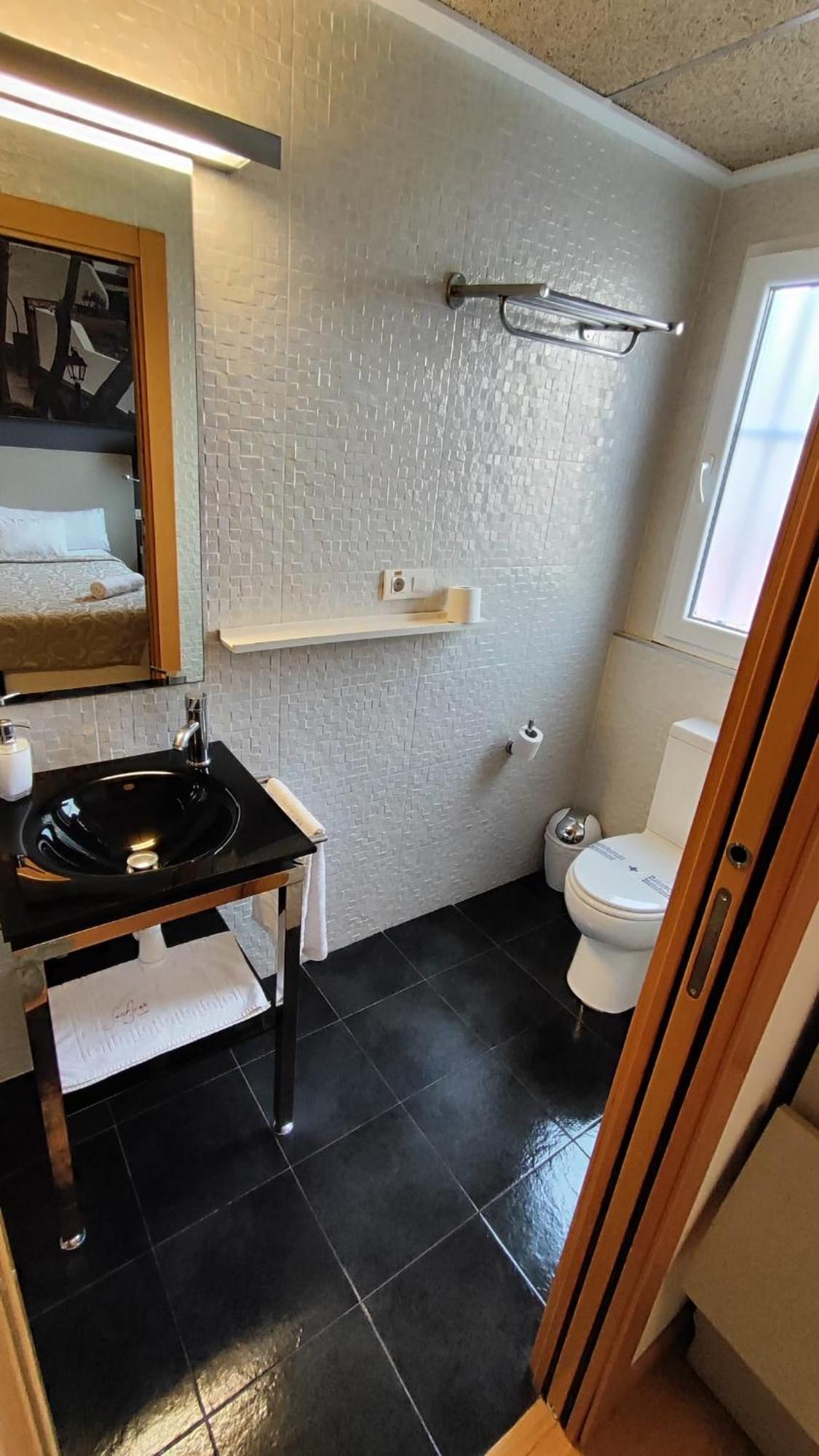 Hello Villarreal Suites Vila-real Bagian luar foto