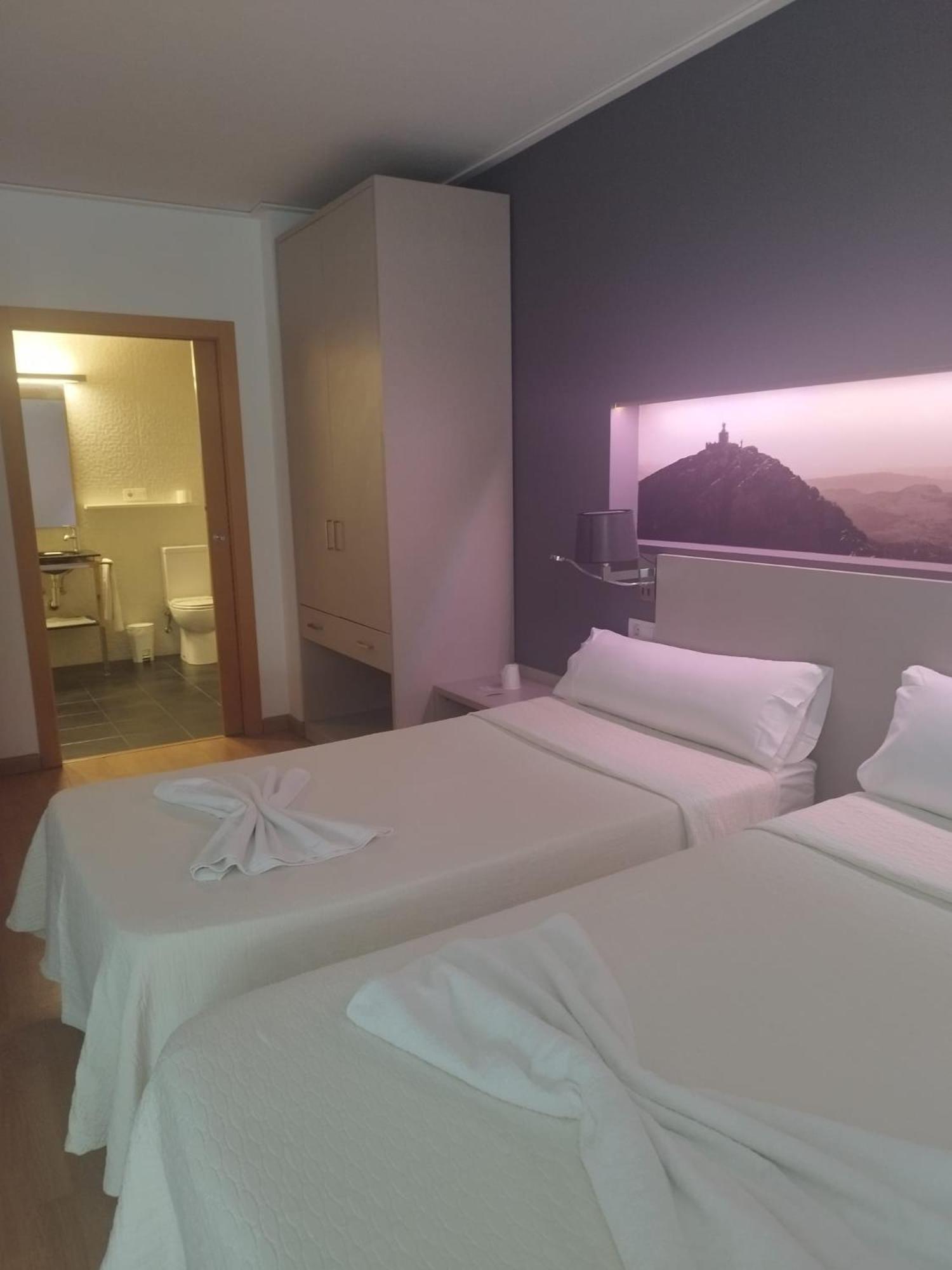 Hello Villarreal Suites Vila-real Bagian luar foto