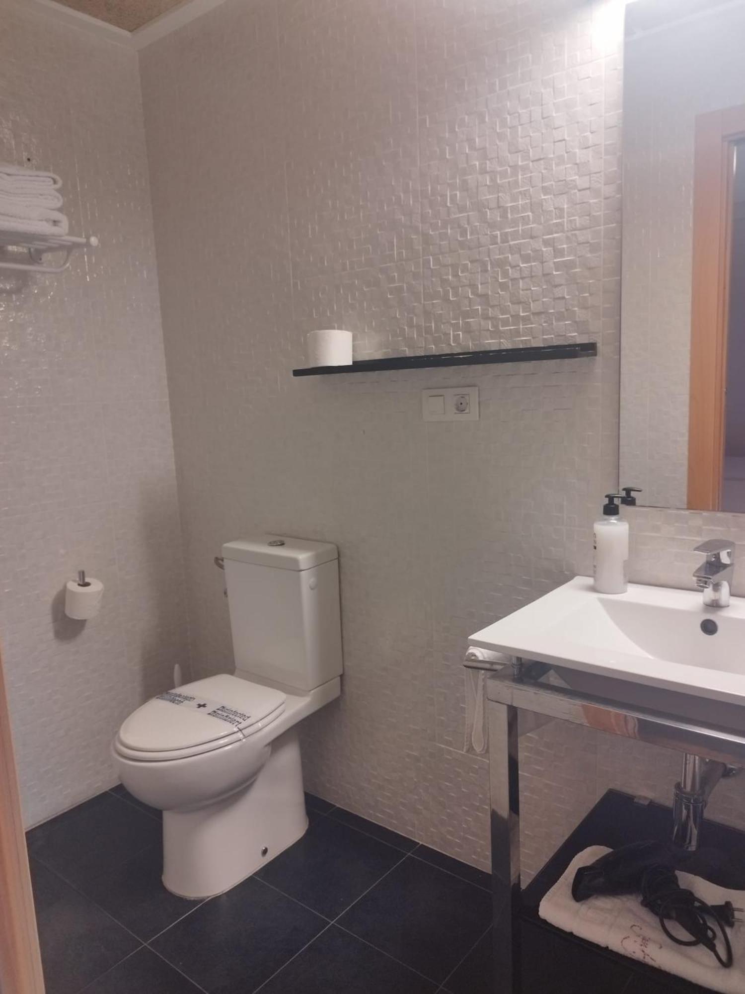 Hello Villarreal Suites Vila-real Bagian luar foto